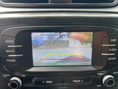 Used 2019 Kia Soul Base image 19