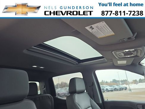 Used 2022 GMC Sierra 1500 SLT w/ SLT Premium Plus Package image 9