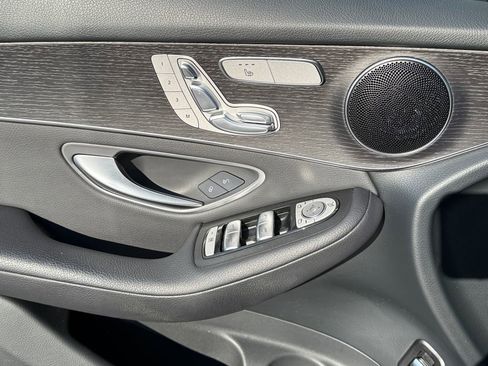 Used 2022 Mercedes-Benz GLC 300 4MATIC Coupe image 17