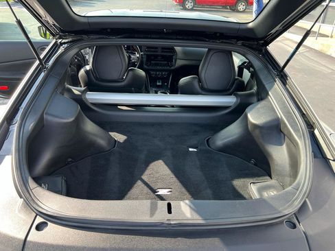 Used 2023 Nissan Z w/ Floor Mat Package (L93) RWD image 12