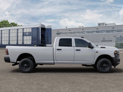 New 2025 RAM 2500 Tradesman image 32