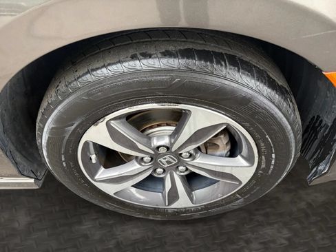 Used 2018 Honda Odyssey Touring image 41