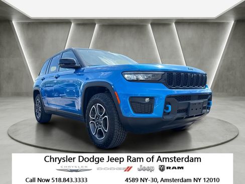 Used 2022 Jeep Grand Cherokee Trailhawk AWD/4WD image 1