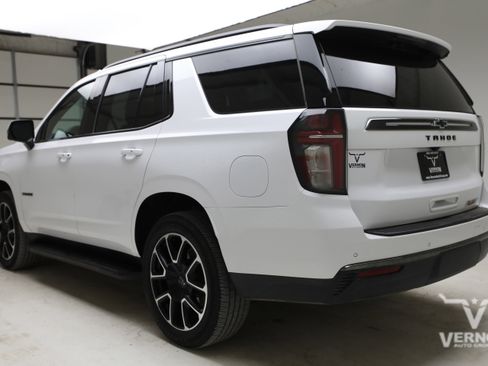 Used 2022 Chevrolet Tahoe RST w/ Luxury Package RWD image 3