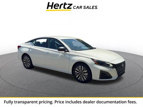 Used 2025 Nissan Altima 2.5 SV FWD image 1