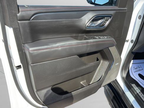 Used 2024 Chevrolet Suburban RST image 19