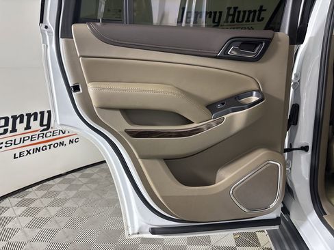 Used 2019 GMC Yukon SLT RWD image 19