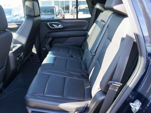 Used 2021 Chevrolet Tahoe Z71 w/ Z71 Signature Package image 11