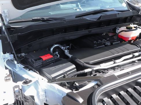 Used 2024 Chevrolet Silverado 1500 Custom image 11