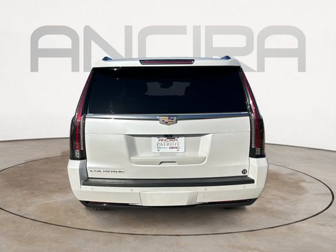 Used 2020 Cadillac Escalade ESV Luxury image 9