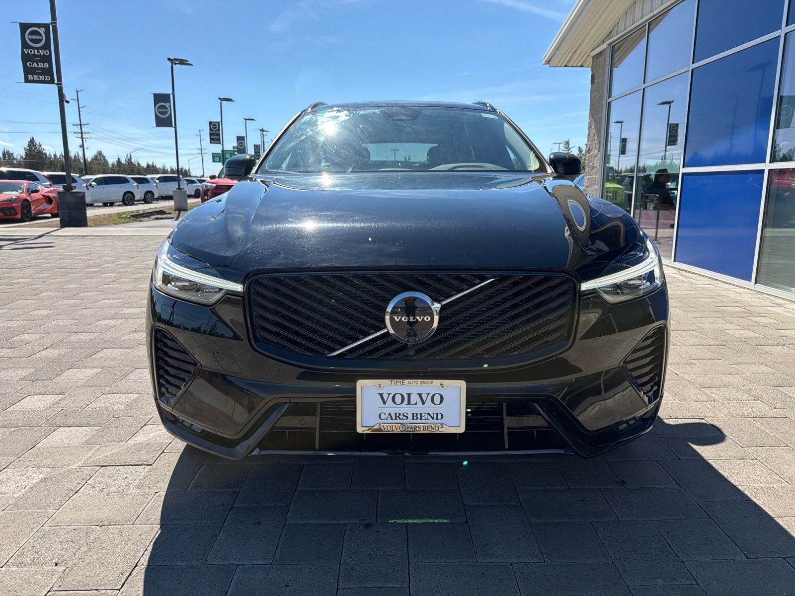 Used 2026 Volvo XC60 B5 Plus AWD/4WD image 3