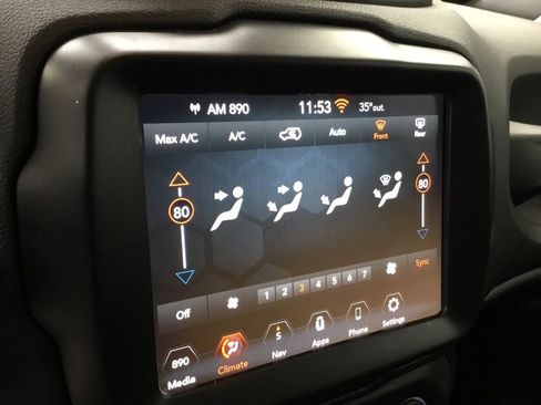 Used 2023 Jeep Renegade Trailhawk w/ Trailer Tow Group AWD/4WD image 17