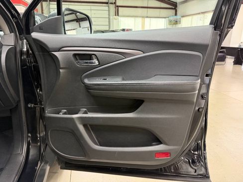 Used 2020 Honda Pilot EX-L image 17