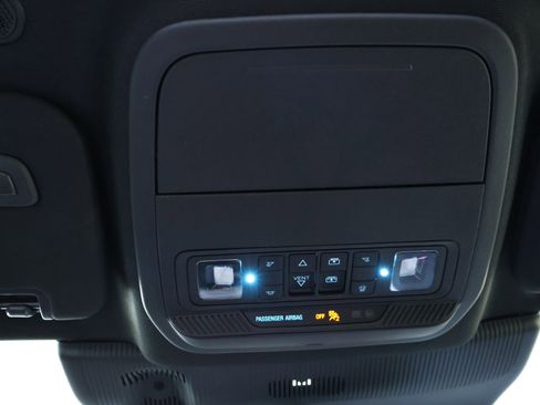 Used 2025 Ford Explorer Platinum w/ Ultimate Package AWD/4WD image 40