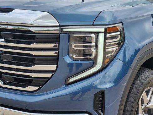 Used 2024 GMC Sierra 1500 SLT w/ SLT Premium Plus Package AWD/4WD image 9
