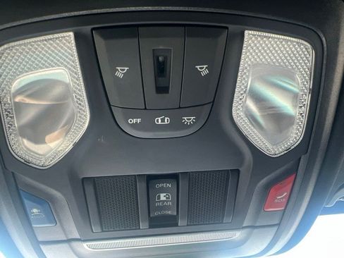 Used 2023 RAM 1500 Big Horn AWD/4WD image 33