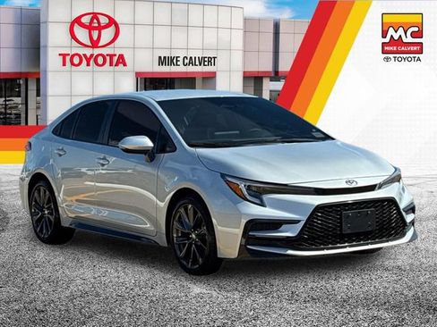 Used 2024 Toyota Corolla SE FWD image 7
