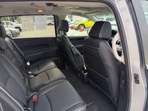 Certified 2025 Honda Odyssey Touring image 33