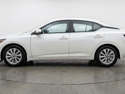 Used 2025 Nissan Sentra S image 5