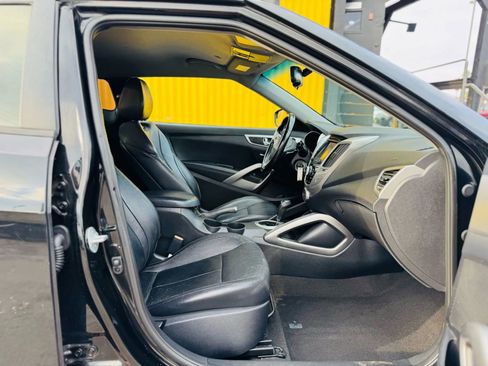 Used 2015 Hyundai Veloster RE:FLEX Edition image 14