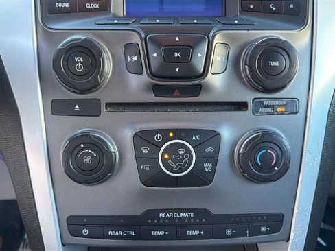 Used 2013 Ford Explorer 4WD w/ Class III Trailer Tow Pkg image 18