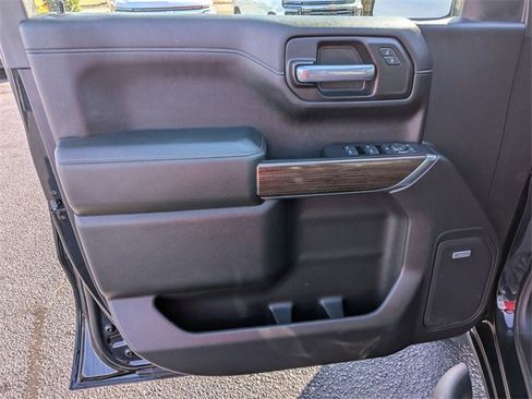 Used 2021 Chevrolet Silverado 1500 LT Trail Boss w/ Convenience Package II image 12