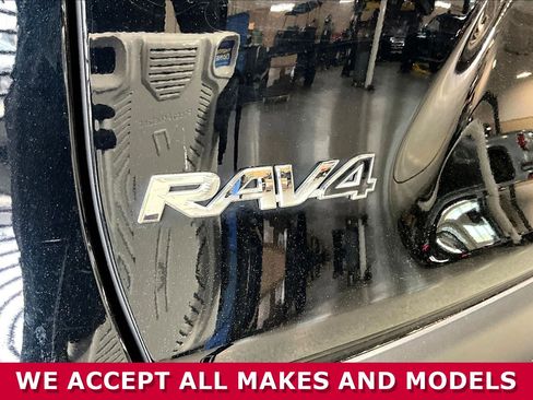 Used 2022 Toyota RAV4 XLE w/ Convenience Package AWD/4WD image 21
