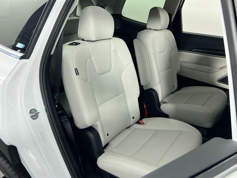 Certified 2025 Kia Telluride S FWD image 29