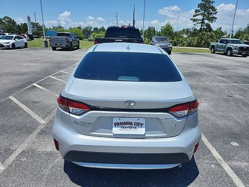 Used 2022 Toyota Corolla LE FWD image 8