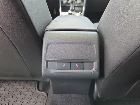 Used 2024 Volkswagen Jetta SEL FWD image 12