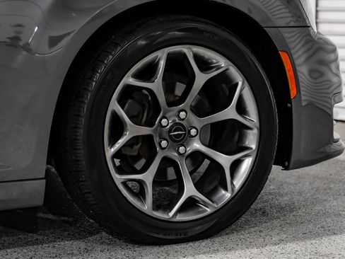 Used 2017 Chrysler 300 S w/ S Model Appearance Package RWD image 66