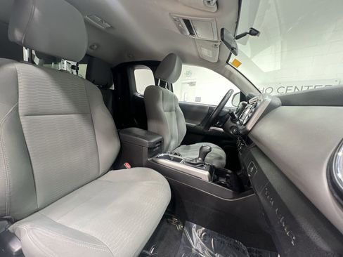 Used 2016 Toyota Tacoma SR5 image 23