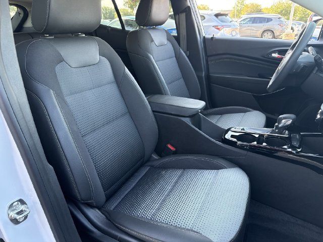 Used 2026 Chevrolet Trax LT FWD image 25