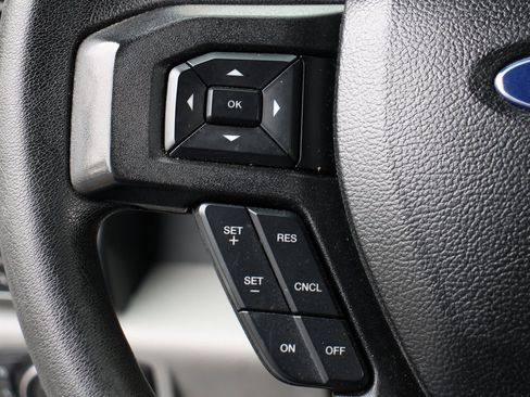 Used 2018 Ford F250 XLT w/ XLT Premium Package image 23