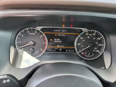 Used 2023 Nissan Rogue SV AWD/4WD image 16
