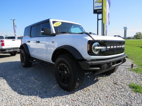 Used 2024 Ford Bronco Wildtrak AWD/4WD image 5