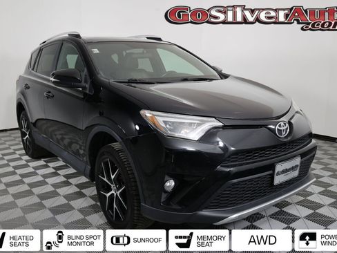 Used 2016 Toyota RAV4 SE image 1