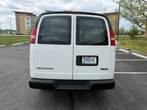 Used 2019 GMC Savana 2500 w/ Driver Convenience Package image 4