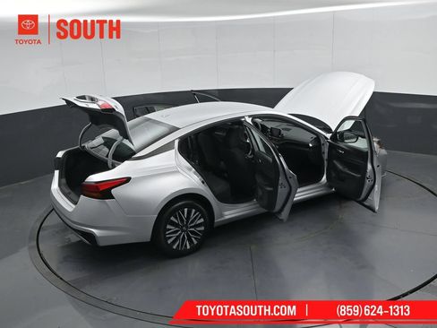 Used 2024 Nissan Altima 2.5 SV AWD/4WD image 48