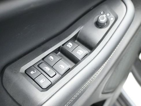 Used 2024 Jeep Grand Cherokee Altitude image 13