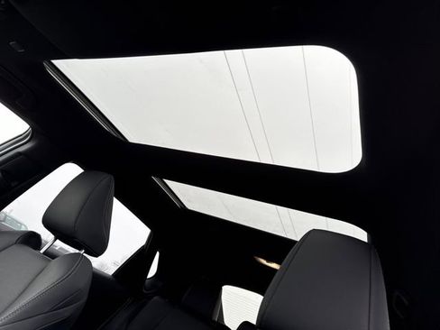 Used 2024 Toyota bZ4X XLE w/ Weather Package image 28