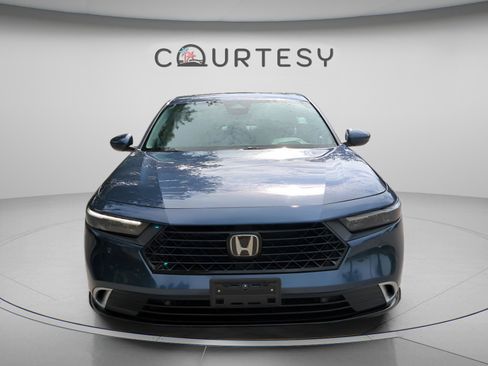 Used 2023 Honda Accord Touring image 10