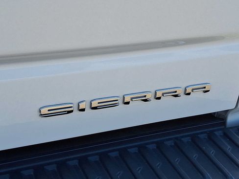 Used 2024 GMC Sierra 1500 Denali AWD/4WD image 31