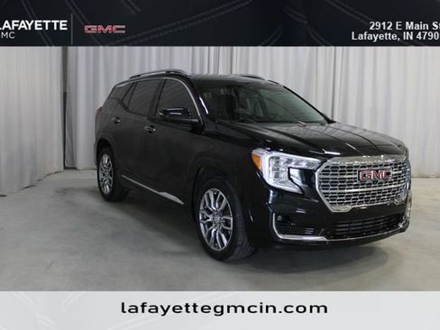 Used 2023 GMC Terrain Denali w/ Denali Premium Package AWD/4WD image 1