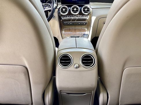 Used 2021 Mercedes-Benz GLC 300 image 17