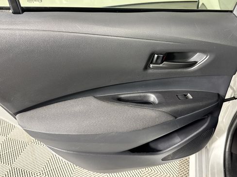 Used 2025 Toyota Corolla LE FWD image 23