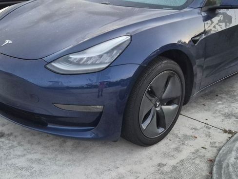 Used 2018 Tesla Model 3 Mid Range RWD image 9