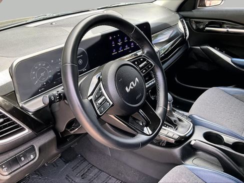 Used 2024 Kia Seltos S FWD image 17