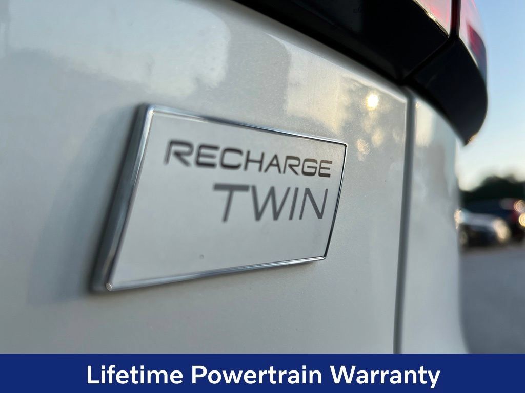 Certified 2023 Volvo C40 P8 Recharge Plus AWD/4WD image 23