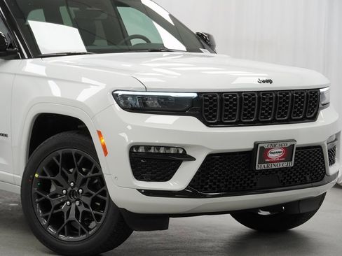 New 2025 Jeep Grand Cherokee Summit w/ Obsidian Package image 3